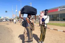 V Súdánu se bojuje i přes příměří. V zemi jsou čtyři Češi