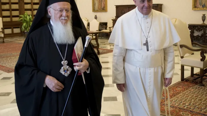 František s patriarchou Bartolomějem