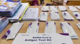 Připravené antigenní testy na Základní škole Havlíčkova v Jihlavě