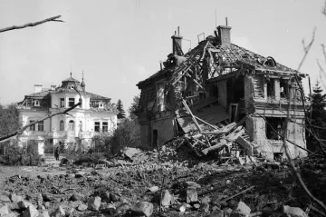 Bomby určené Škodovce poničily město. Nálet z května 1943 byl první kapitolou bombardování Plzně
