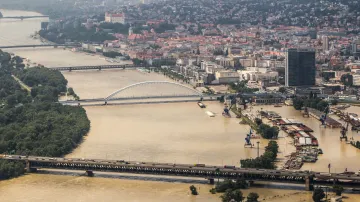 Dunaj při kulminaci v Bratislavě