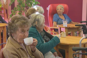 Resort práce chce zvýšit možné úhrady v sociálních službách, zdražit by mohlo jídlo i pobyt