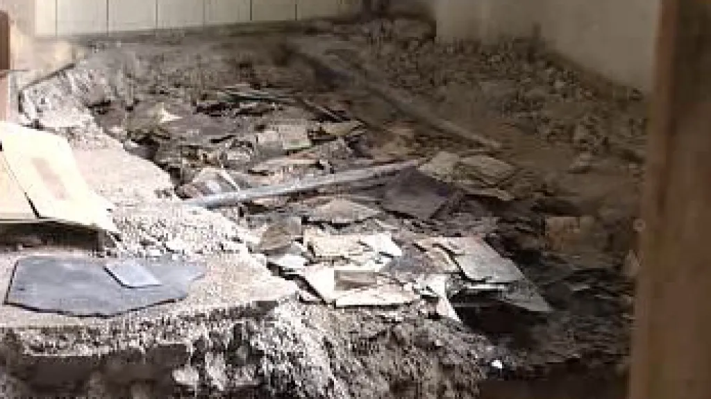 Negativy pod podlahou