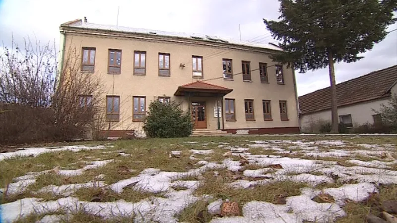 Díky těžbě si mohou Uhřice dovolit vlastní školu i školku
