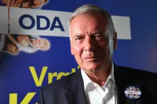 Bývalý šéf Škody Kulhánek oznámil kandidaturu na prezidenta. Stojí za ním ODA