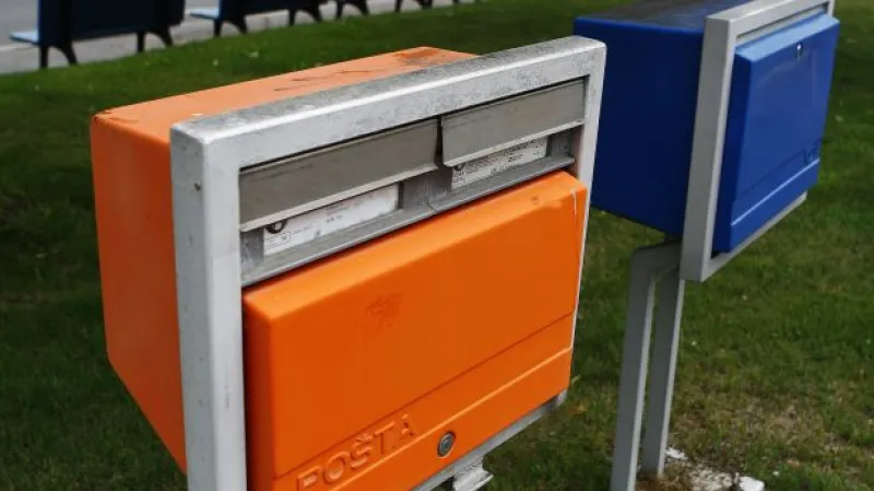 Pošta protestuje. Chce miliardu za své služby