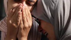Pohřeb obětí izraelského útoku v Pásmu Gazy