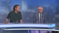 Poslanci Ivan Bartoš (Piráti) a Marek Benda (ODS)