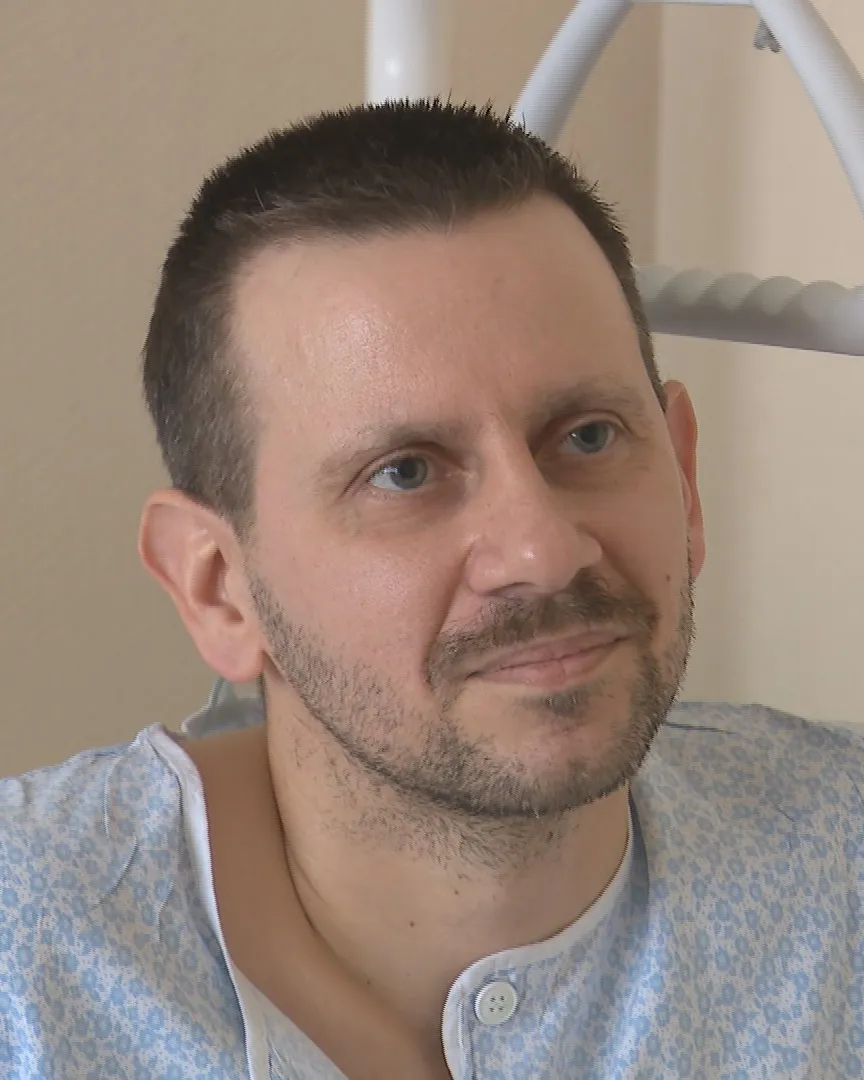 Předávali si mě jako ošatku, popsal muž záchranu z jeskyně