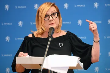 Rozpočet minulý rok skončil v deficitu 290,7 miliardy korun