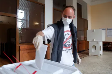 Ruský plebiscit o ústavě. Místo potvrzení loajality hrozí eroze režimu, varují politologové