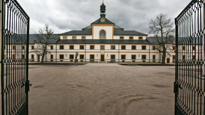 Vstupní brána k Hospitalu Kuks