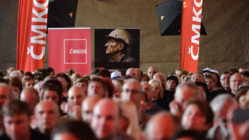 Mítink Českomoravské konfederace odborových svazů na podporu kolektivního vyjednávání o vyšších mzdách