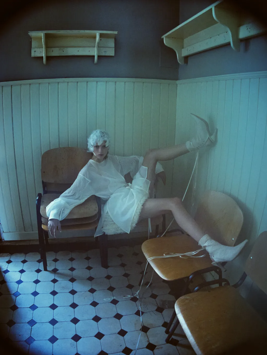 … a Hana Valtová, jejíž kolekce The Dress Diary vychází ze stejnojmenné knihy a z estetiky devatenáctého století