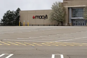 Průmyslová výroba a maloobchod v USA hlásí za duben rekordní propady