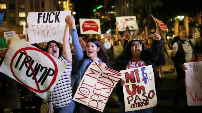 Demonstranti odmítli Trumpa i v San Diegu