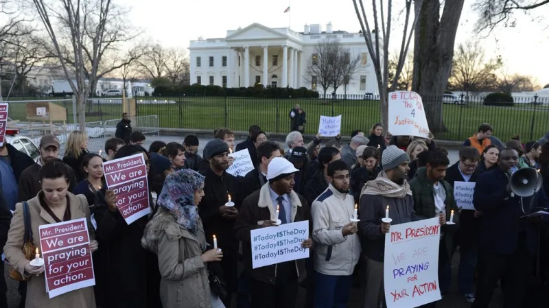 Odpůrci držení zbraní před Bílým domem