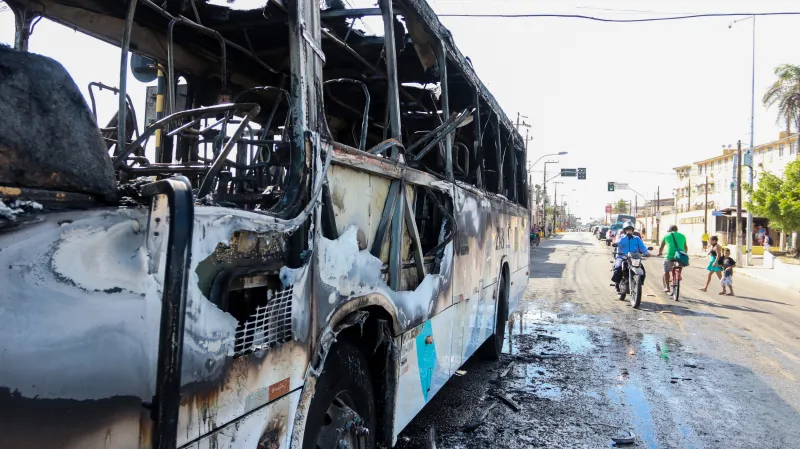 Následky nepokojů v brazilském městě Fortaleza