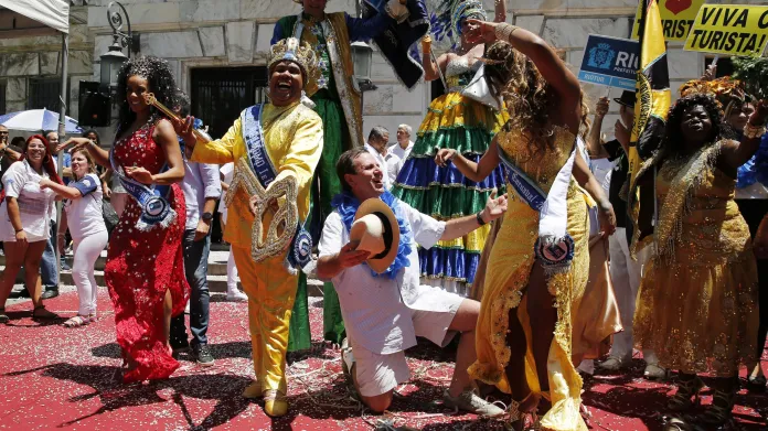 Rio de Janeiro symbolicky předalo klíč účastníkům karnevalu