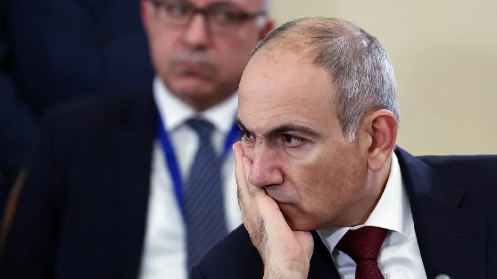 Arménský premiér Nikol Pašinjan (snímek z prosince 2025)