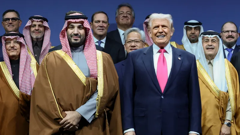 Saúdský korunní princ Muhammad bin Salmán a prezident USA Donald Trump na investičním fóru v roce 2025