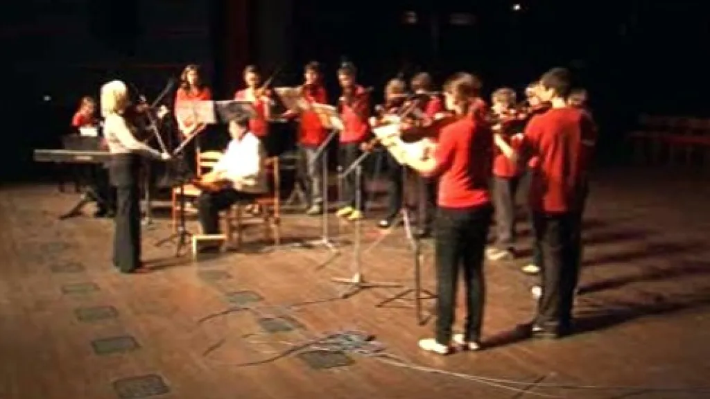 Žákovský orchestr při vystoupení