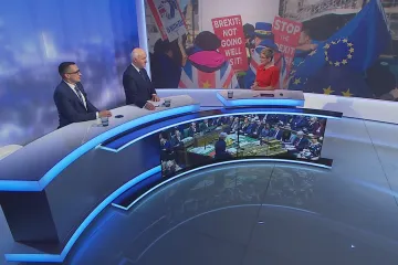 Mírný odklad brexitu nic neřeší, říká Bžoch. Mayová dostala své podporovatele pod tlak, myslí si Fischer