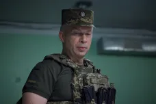 Nový šéf ukrajinských sil velel u Kyjeva i na Donbase. Syrskyj armádu přetvořil podle Západu