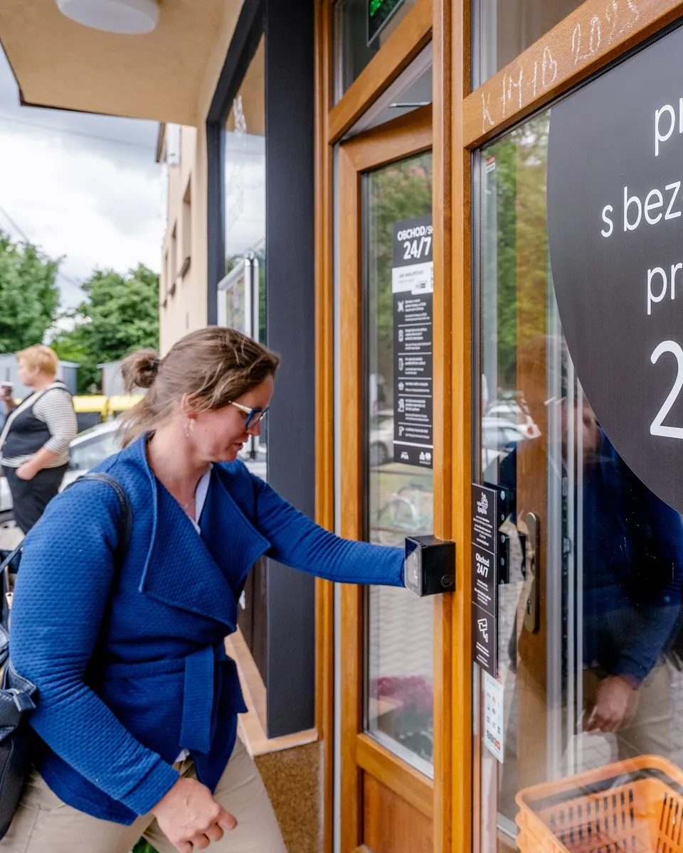 Bezobslužné prodejny zažívají boom. Ministerstvo prodloužilo program