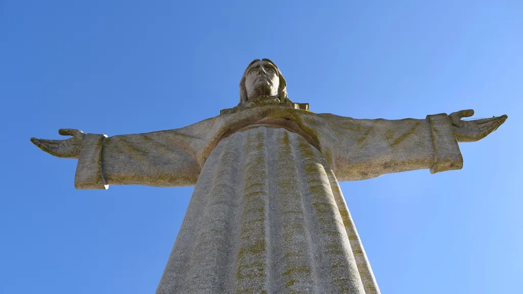 Z betonu je postavená i socha Krista spasitele v Riu de Janeiro