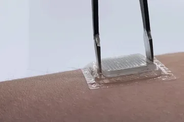 Na MIT vyvinuli revoluční ultrazvukovou náplast, sleduje zdraví člověka