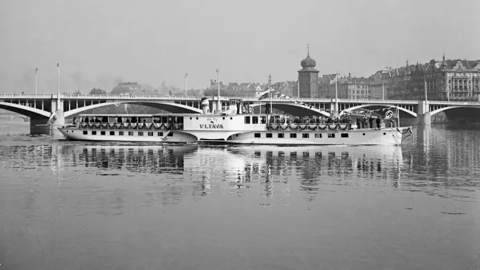 První plavba parníku Vltava 27. 8. 1940