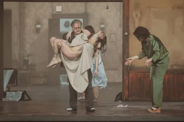 Slovenská přehrada, rozbíjení ruské klasiky a polské zúčtování. V Plzni začíná festival Divadlo