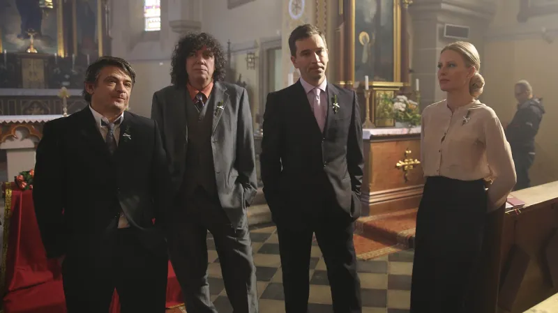 Vybíjená / Michal Suchánek, Richard Genzer, Ondřej Sokol, Simona Krainová