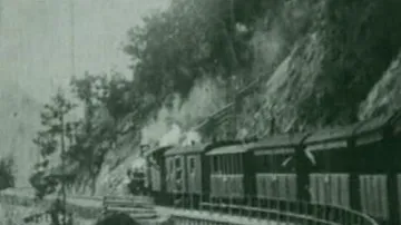 Tento vlak odvezl obyvatele údolí Ledro do Čech