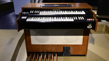 Z výstavy Petrof 160 – klavír jako technické dílo