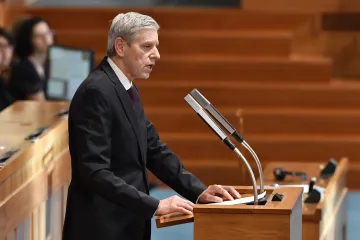 Někteří senátoři obhajující mandát propadli hned v prvním kole. Neúspěšní byli Horník nebo Jelínková