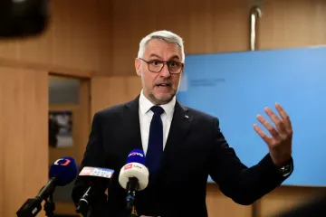 Metnar nechal z budovy vnitra sundat ukrajinskou vlajku