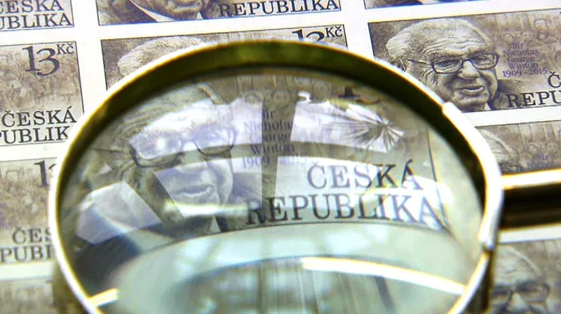 Poštovní známka se sirem Nicholasem Wintonem