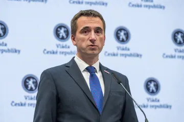 Exministr Vlček byl napodruhé zvolen šéfem sněmovního správního výboru