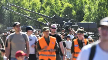 Bahna nabídla ukázky techniky i simulované akce