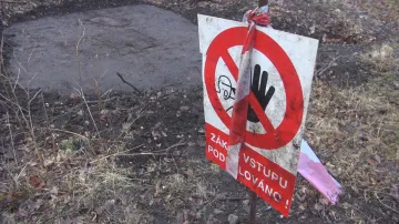 Zákaz vstupu, poddolováno