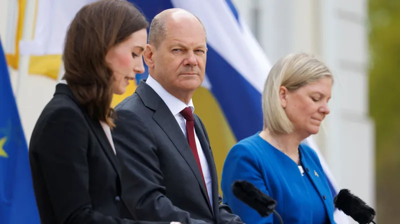 Sanna Marinová, Olaf Scholz a Magdalena Anderssonová