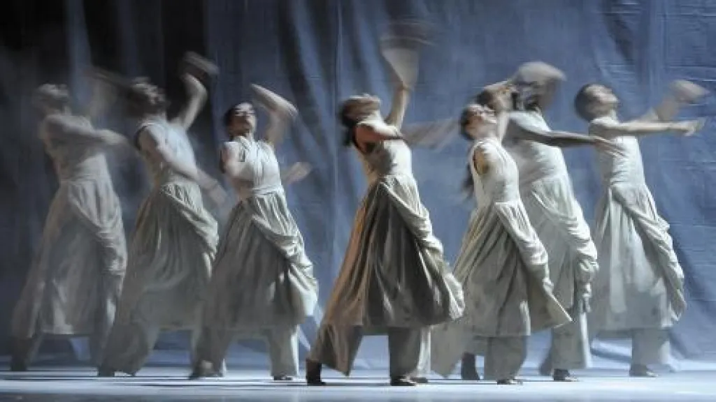 Akram Khan / Vertical Road