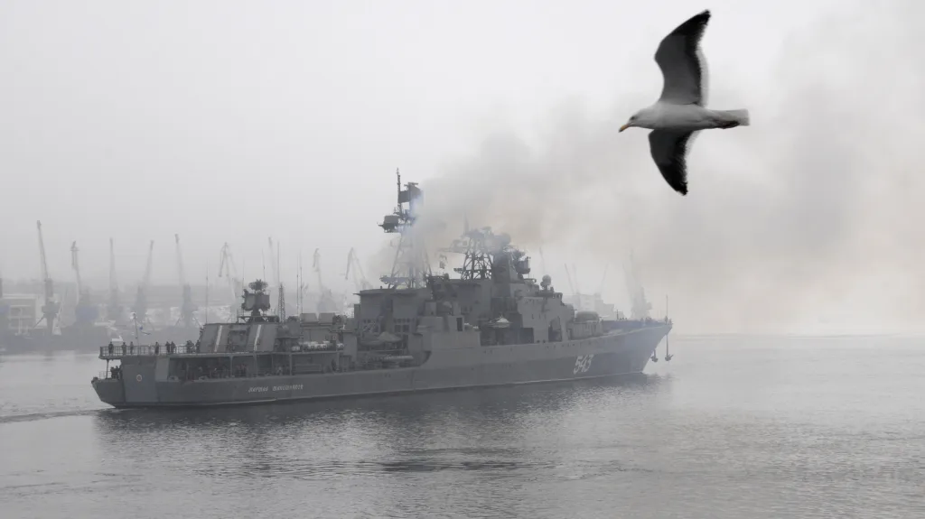 Torpédoborec Maršál Šapošnikov ve vladivostockém přístavu (snímek z roku 2010)
