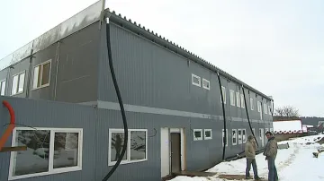 Montovaná přístavba školy ve Hvozdné