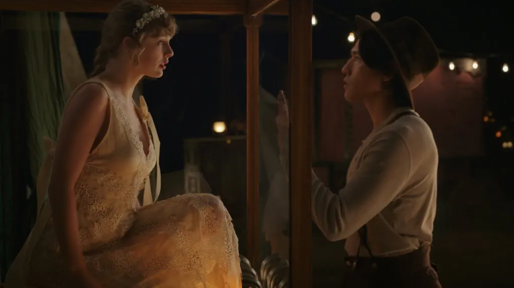Taylor Swift / Willow