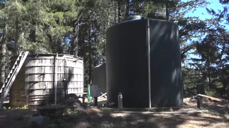 Ani nádrže na vodu pojišťovnu neobměkčily. Sazby pojistného jdou nahoru