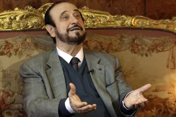 Ve Francii budou soudit Asadova strýce Rifáta, měl vyvádět peníze ze Sýrie