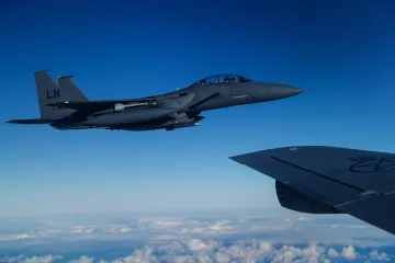 USA v Íránu zachránily letce ze sestřeleného letounu F-15